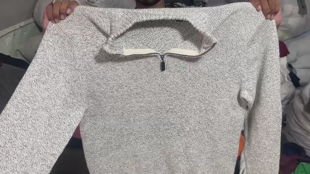 CHAPS Men's Quarter-Zip Knit Pullover Sweater – Heather Light Grey (Size L)